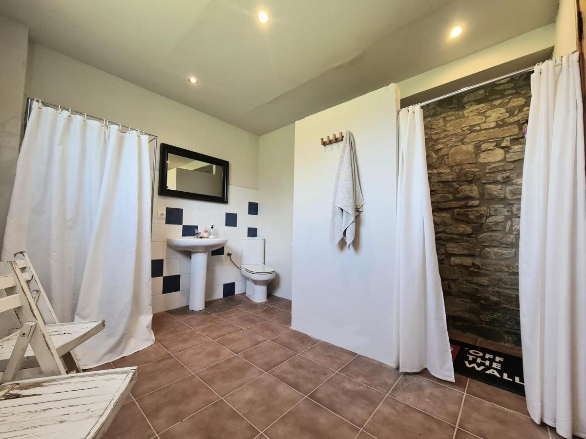 Mieres  Harveys Homestay - Adults Only מראה חיצוני תמונה