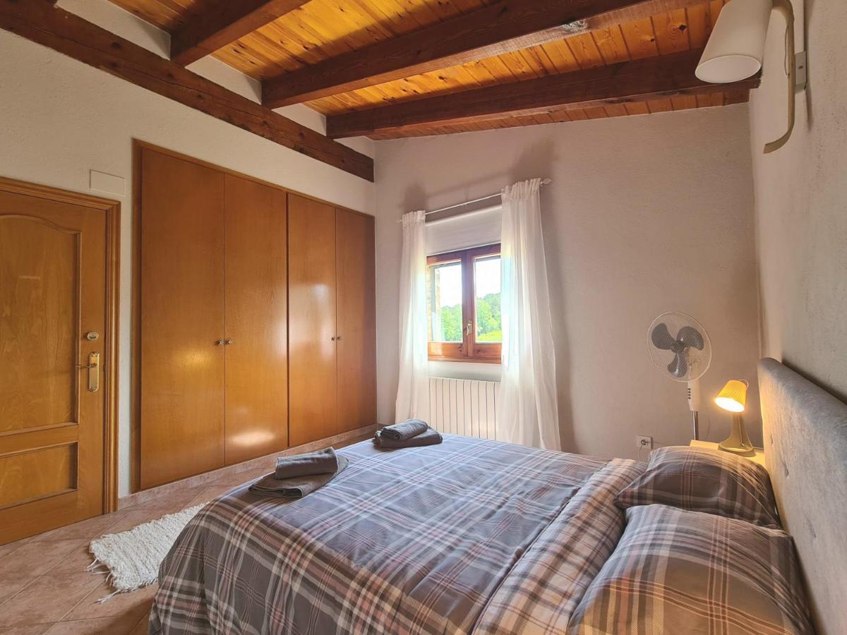 Mieres  Harveys Homestay - Adults Only חדר תמונה